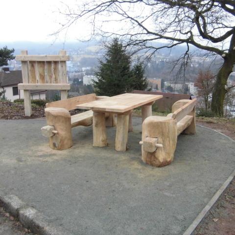 Dubové lavice + informační panel - Krasohled